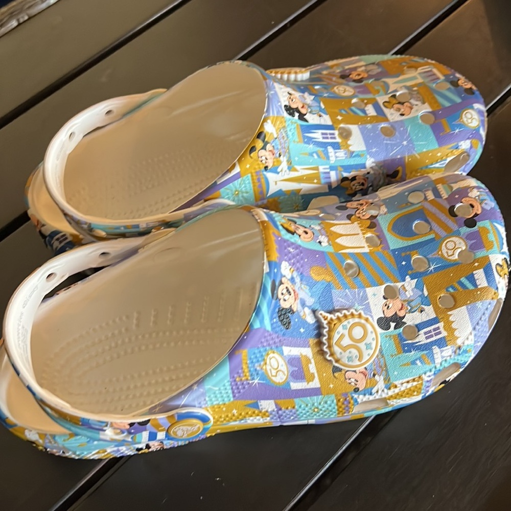 Disney 50th Anniversary Celebration Crocs Size 9 - Picture 4 of 17